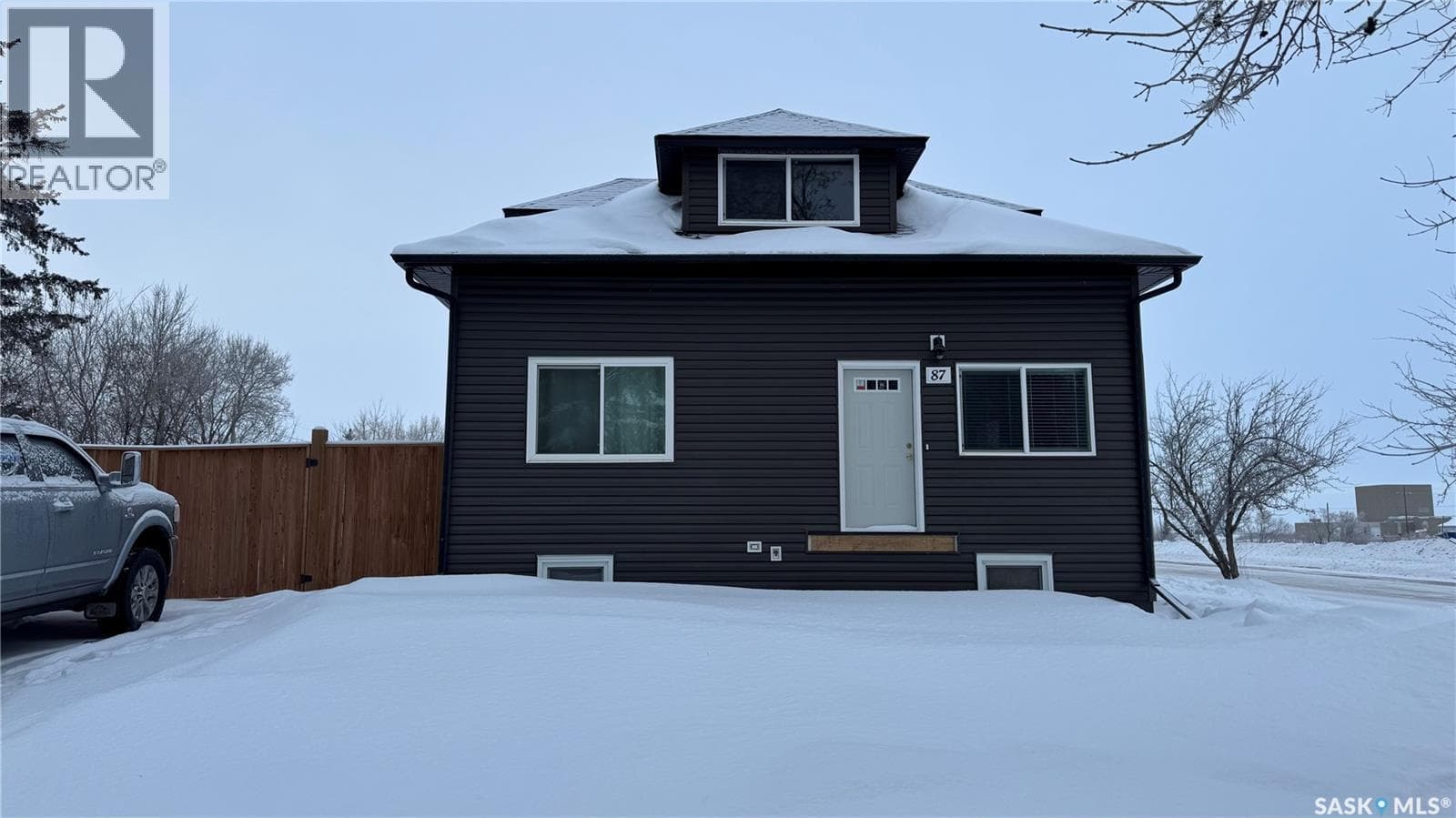 87 Collacott STREET W