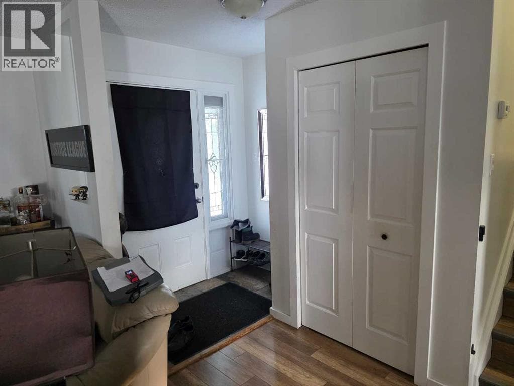 10853 99 Avenue — photo 2