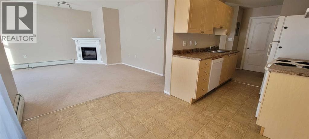 101, 1615 41 Street — photo 2
