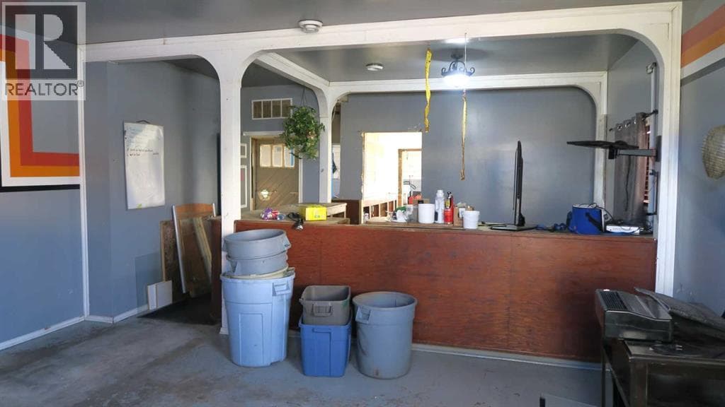 208 4 Avenue — photo 3