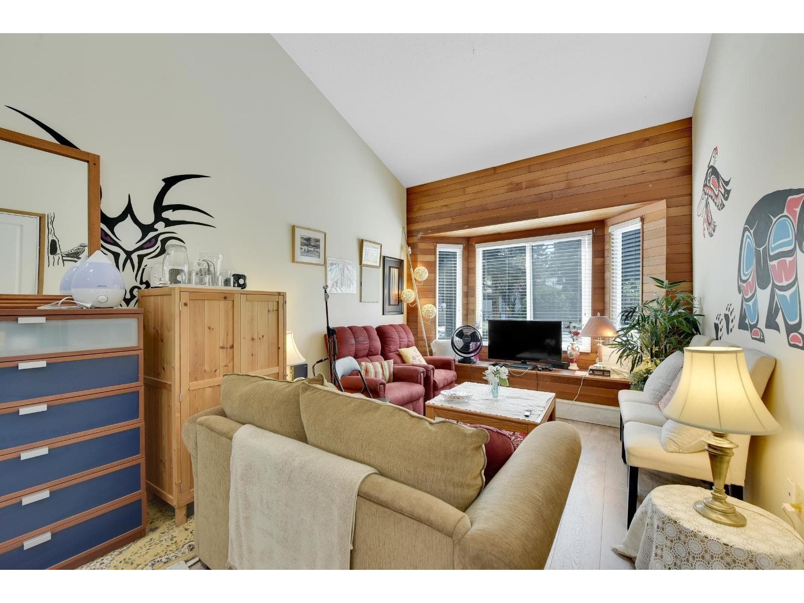 15835 RUSSELL AVENUE photo 5