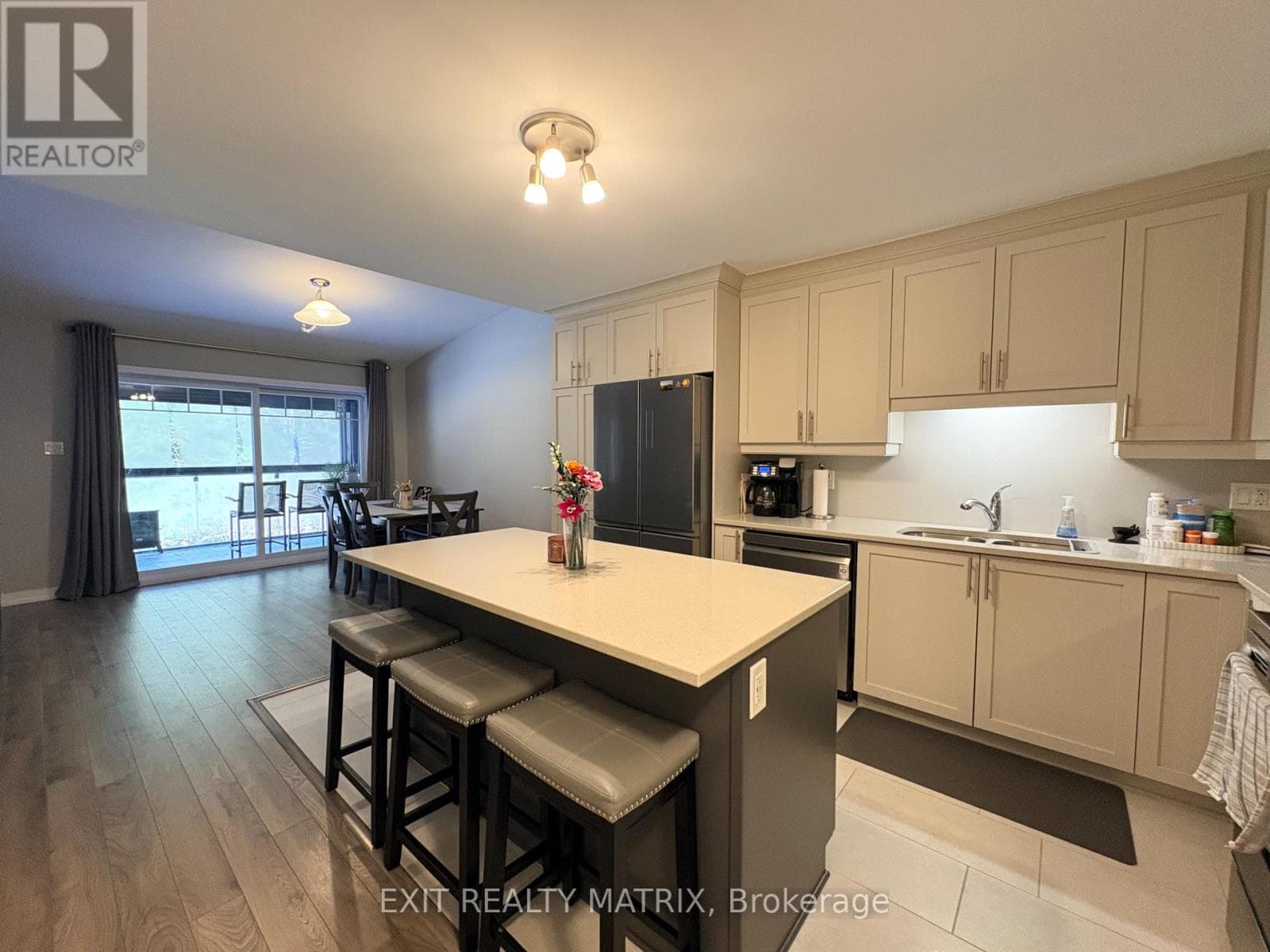 207 - 83 ST MORITZ TRAIL photo 5