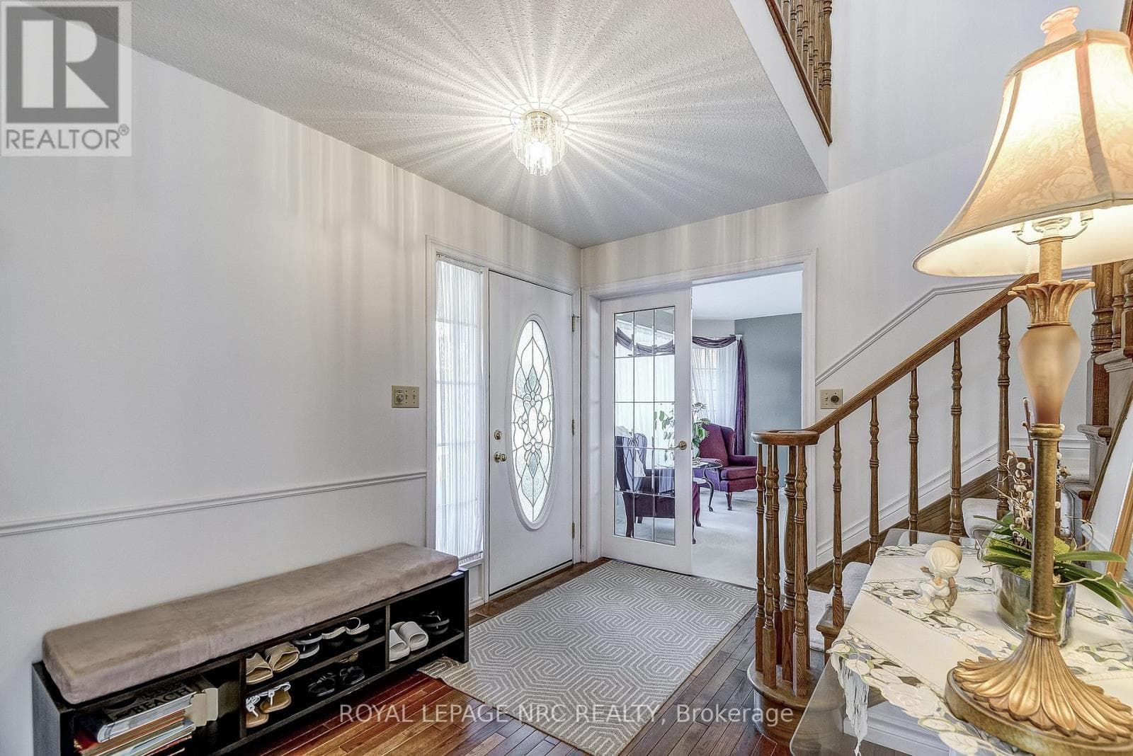 8 HEARTH COURT photo 3