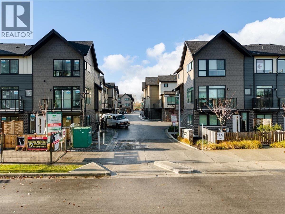 20 4337 BOUNDARY ROAD photo 2