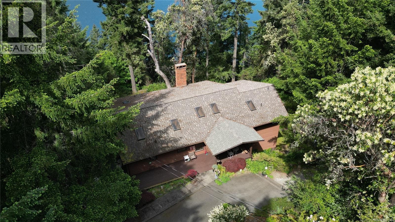 250 South Bank Dr photo 2
