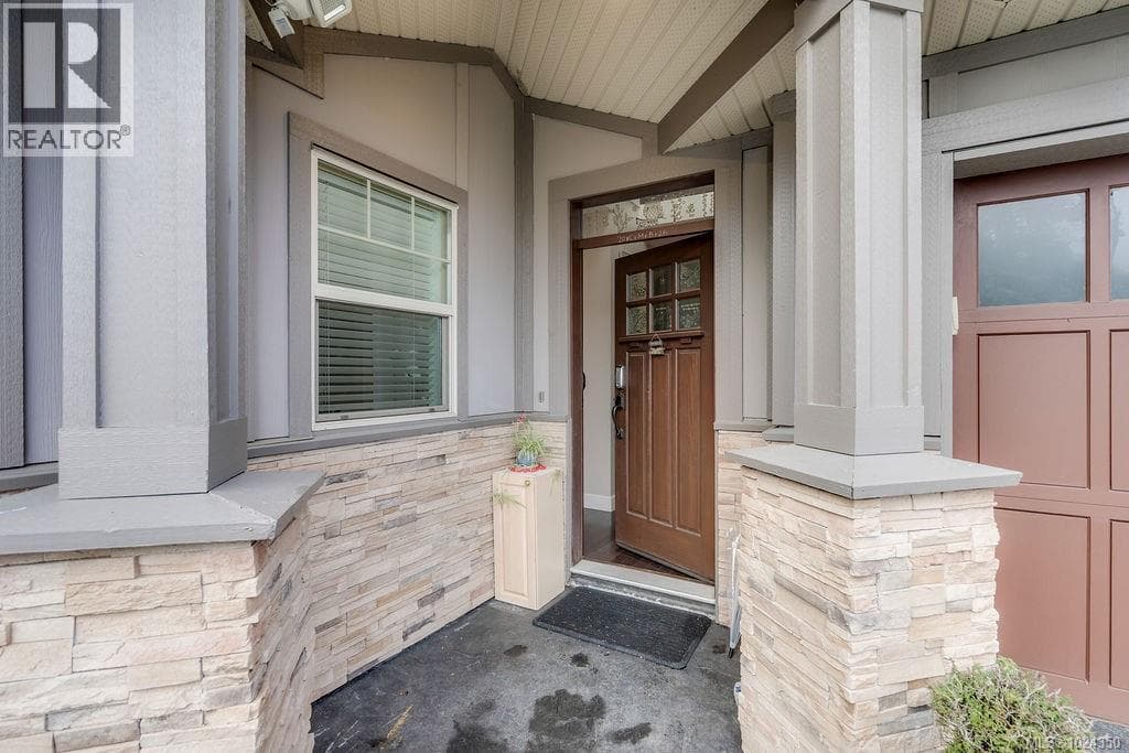 110 1177 Deerview Pl photo 2