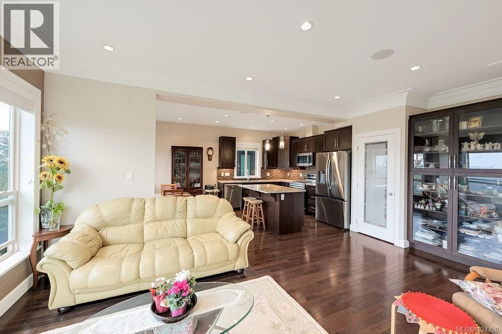 110 1177 Deerview Pl photo 5