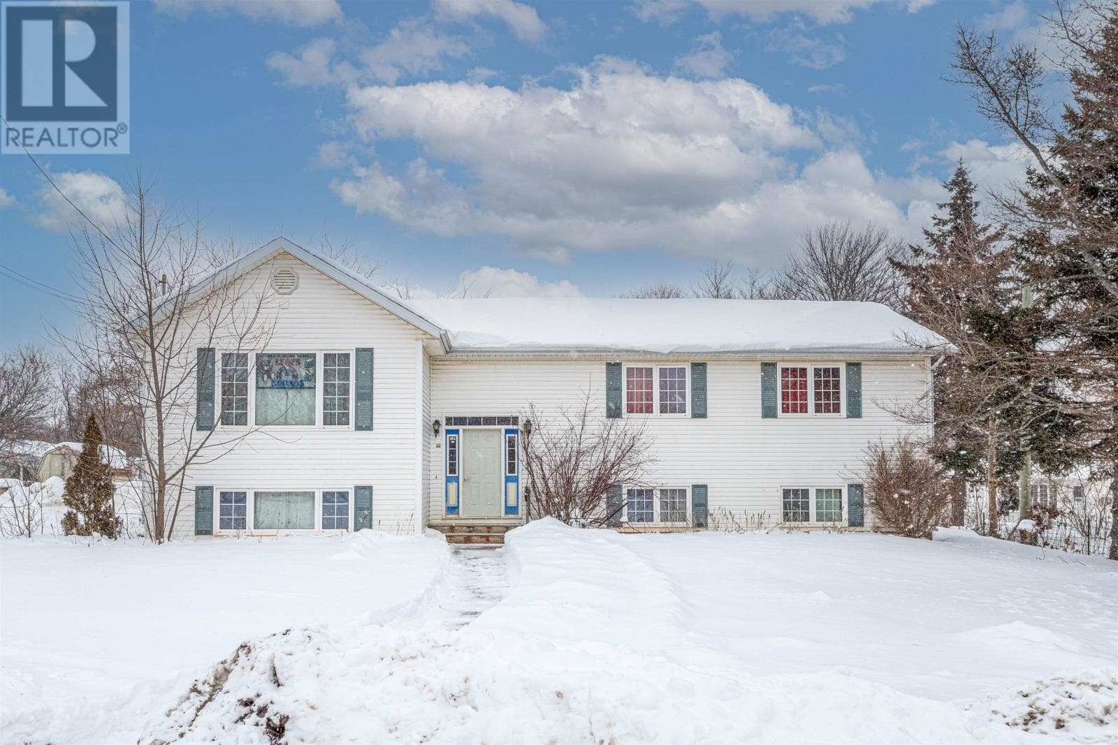 20 Hemlock Court photo 2