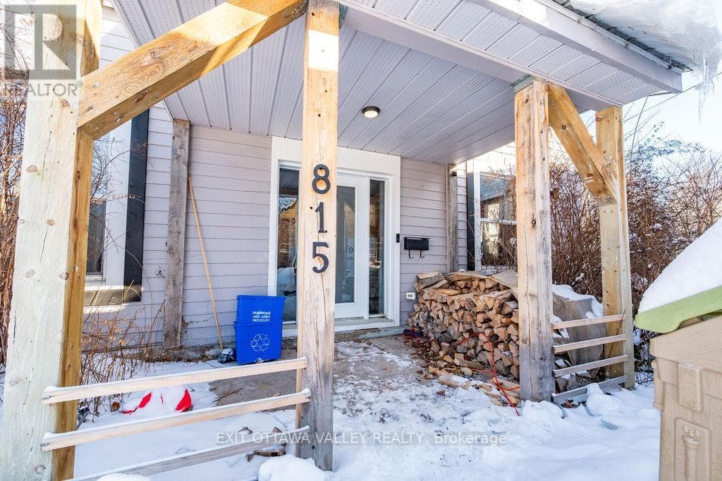 815 PEMBROKE STREET W photo 3
