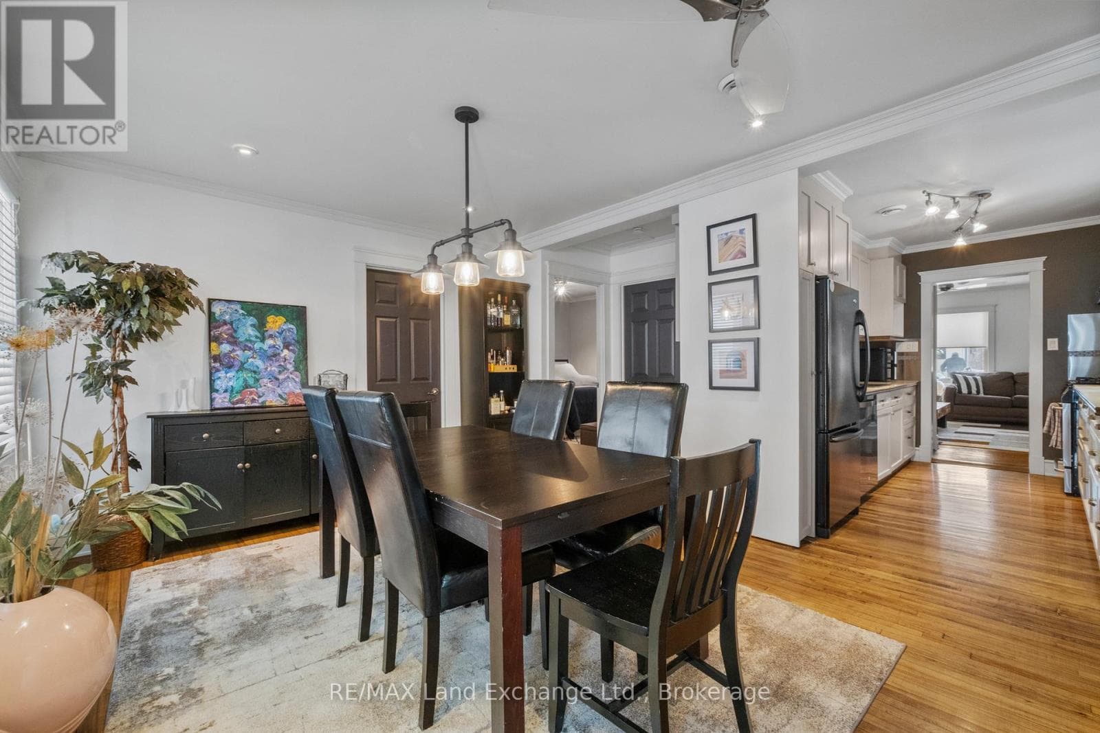 360 BOULTON STREET photo 5