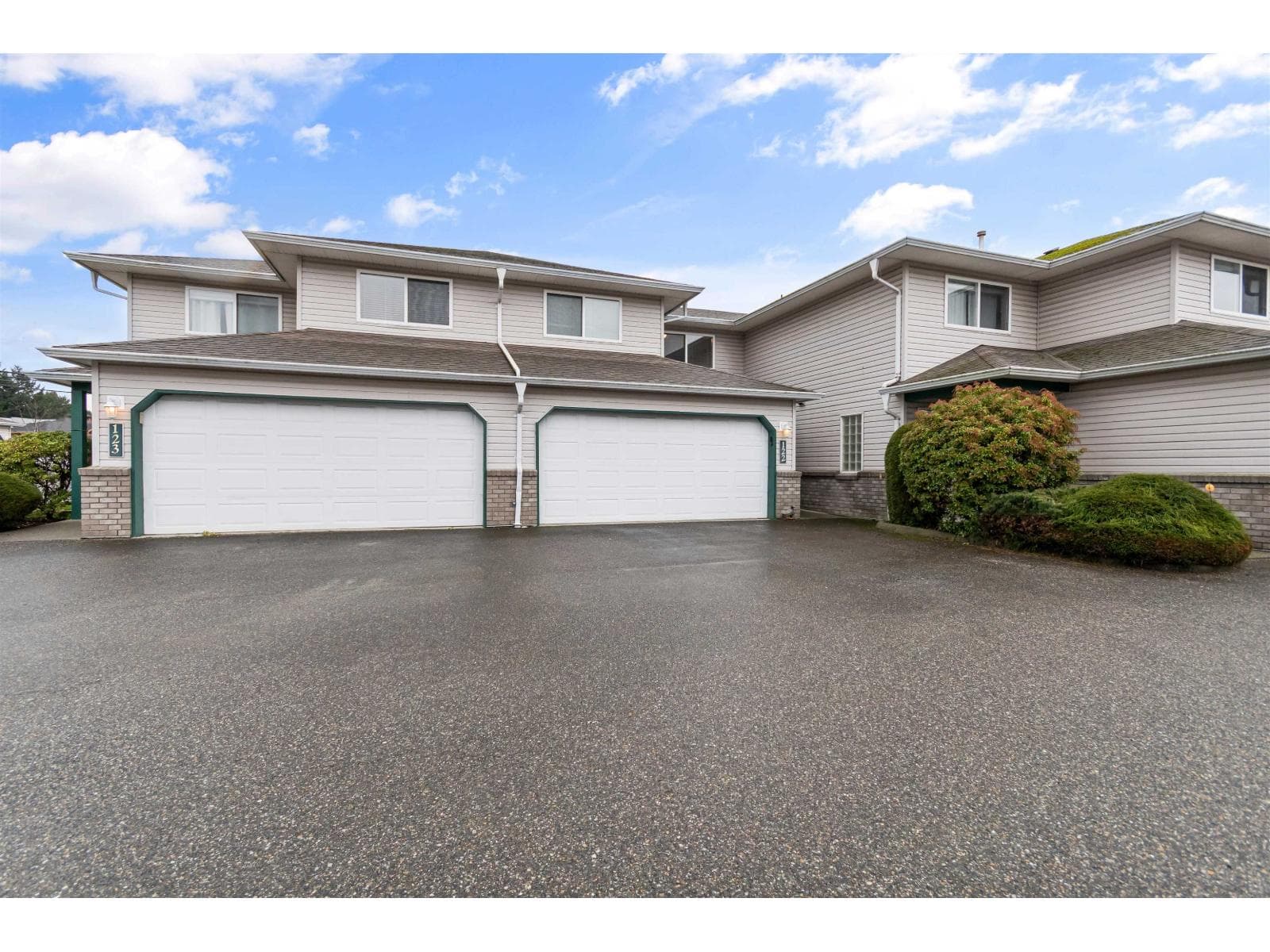3 bed 3 bath single family at 122 5765 VEDDER ROAD, Garrison Crossing — $599,900
