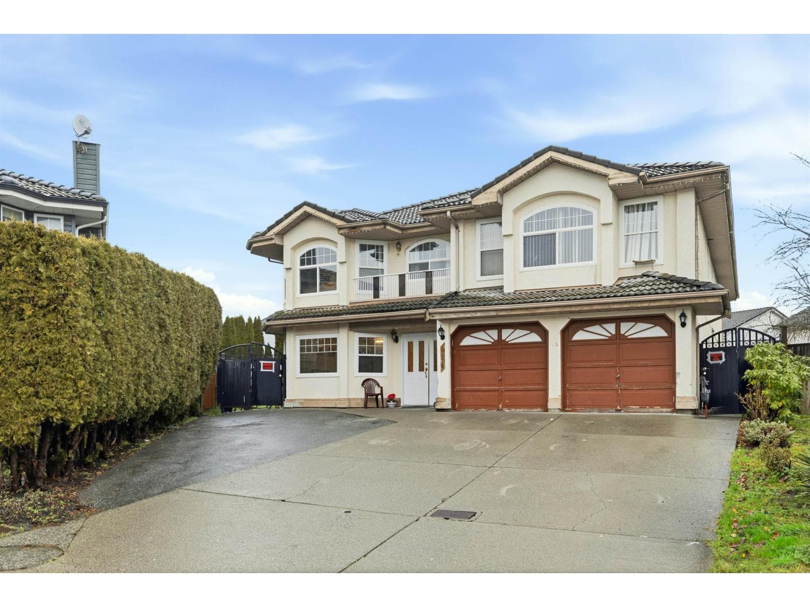 9 bed 5 bath single family at 7076 122A STREET — $1,449,000