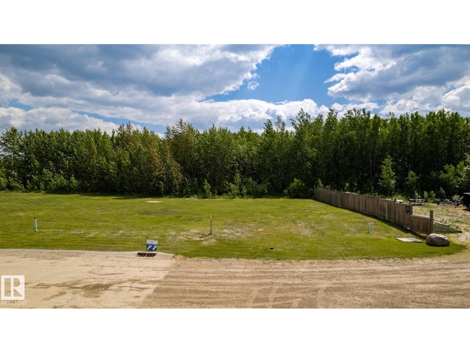 #209 3410 STE. ANNE TR — photo 2