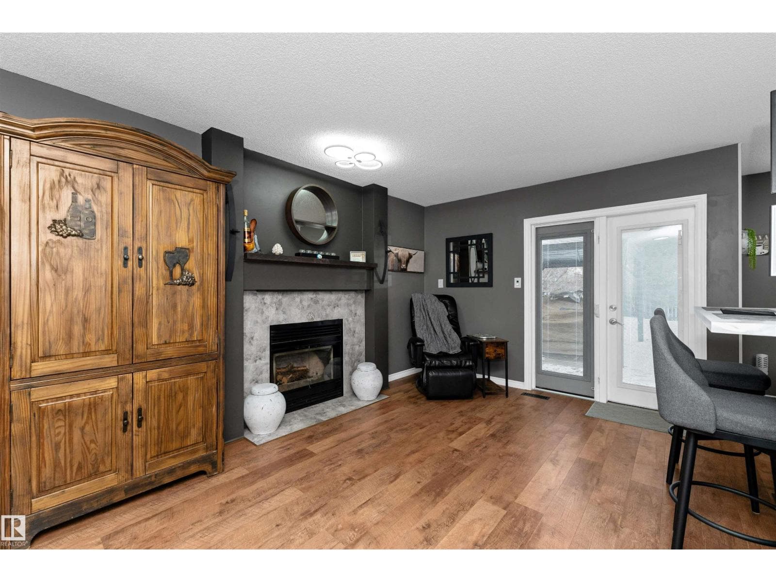 5628 188A ST NW photo 4