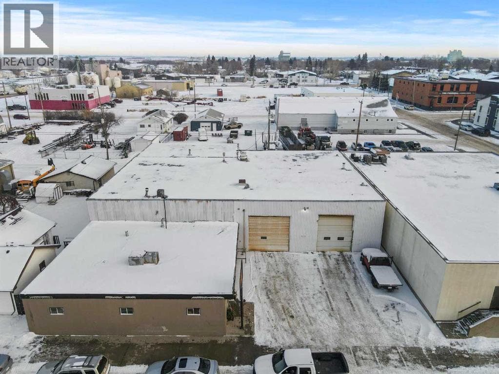 5013 48 Street — photo 3
