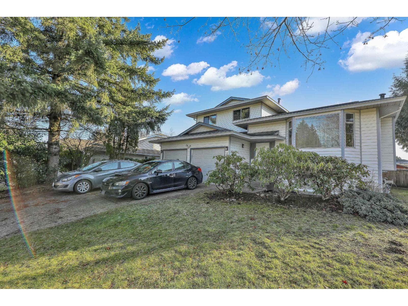 15662 91A AVENUE photo 2