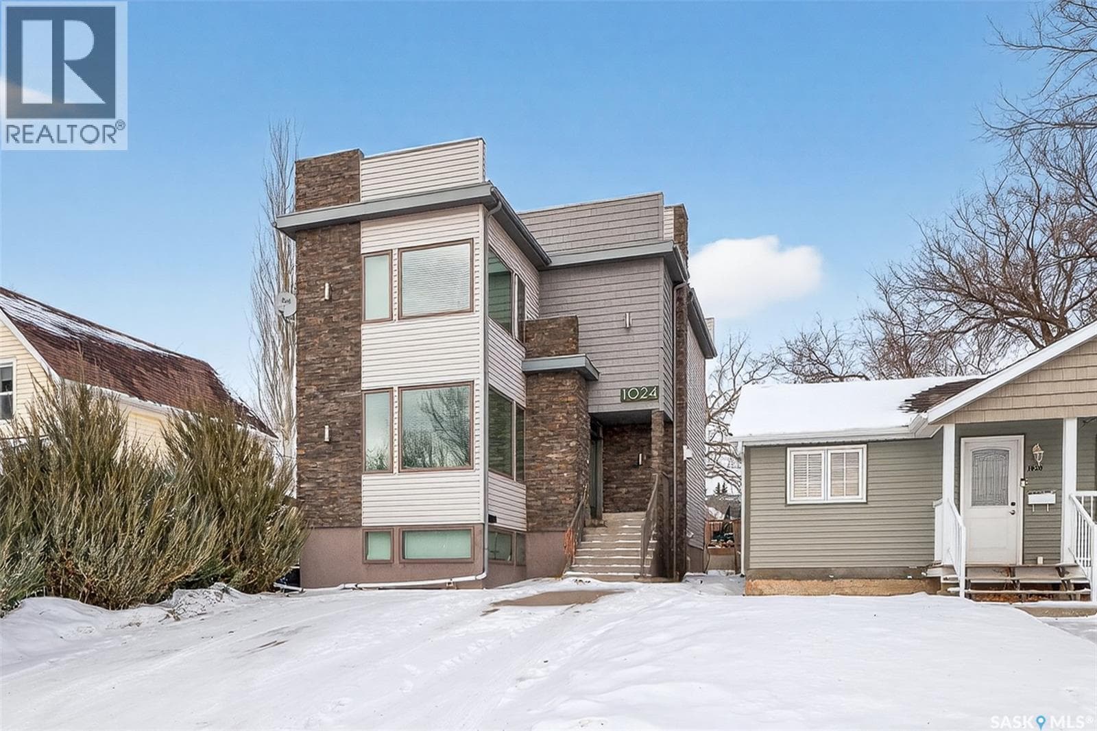 1024 Hochelaga STREET W — photo 3