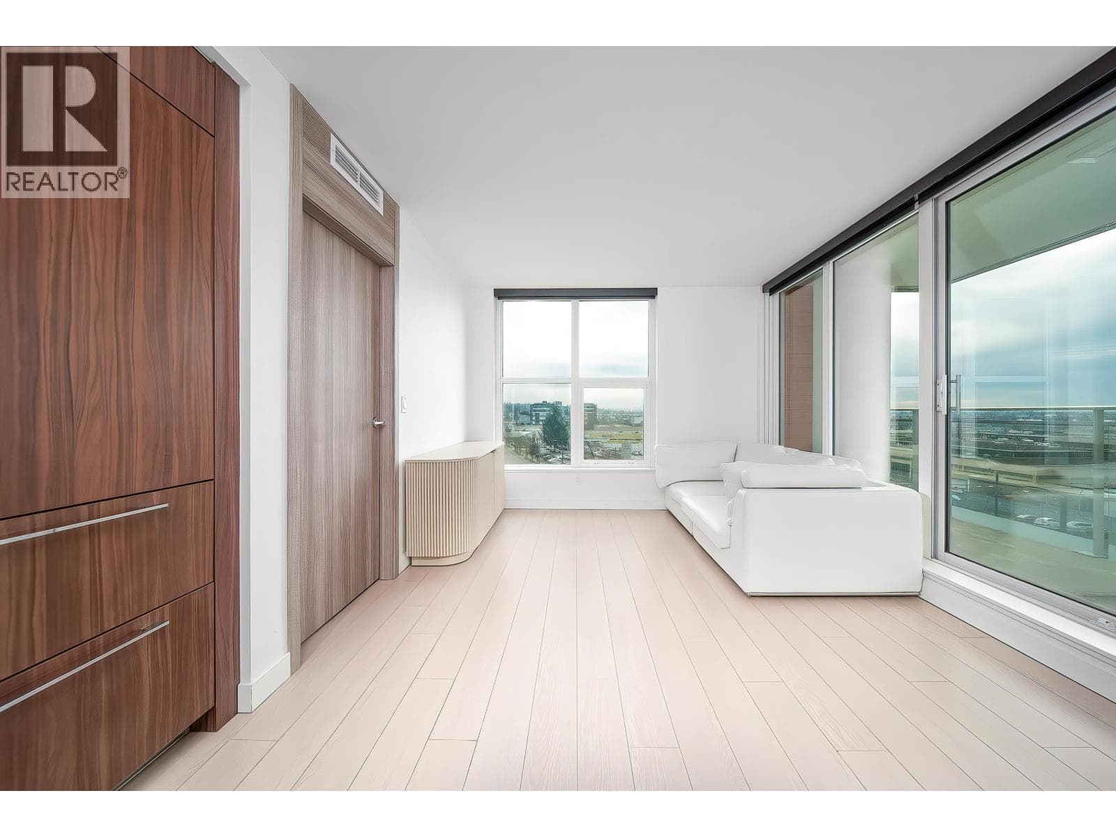701 455 SW MARINE DRIVE photo 2