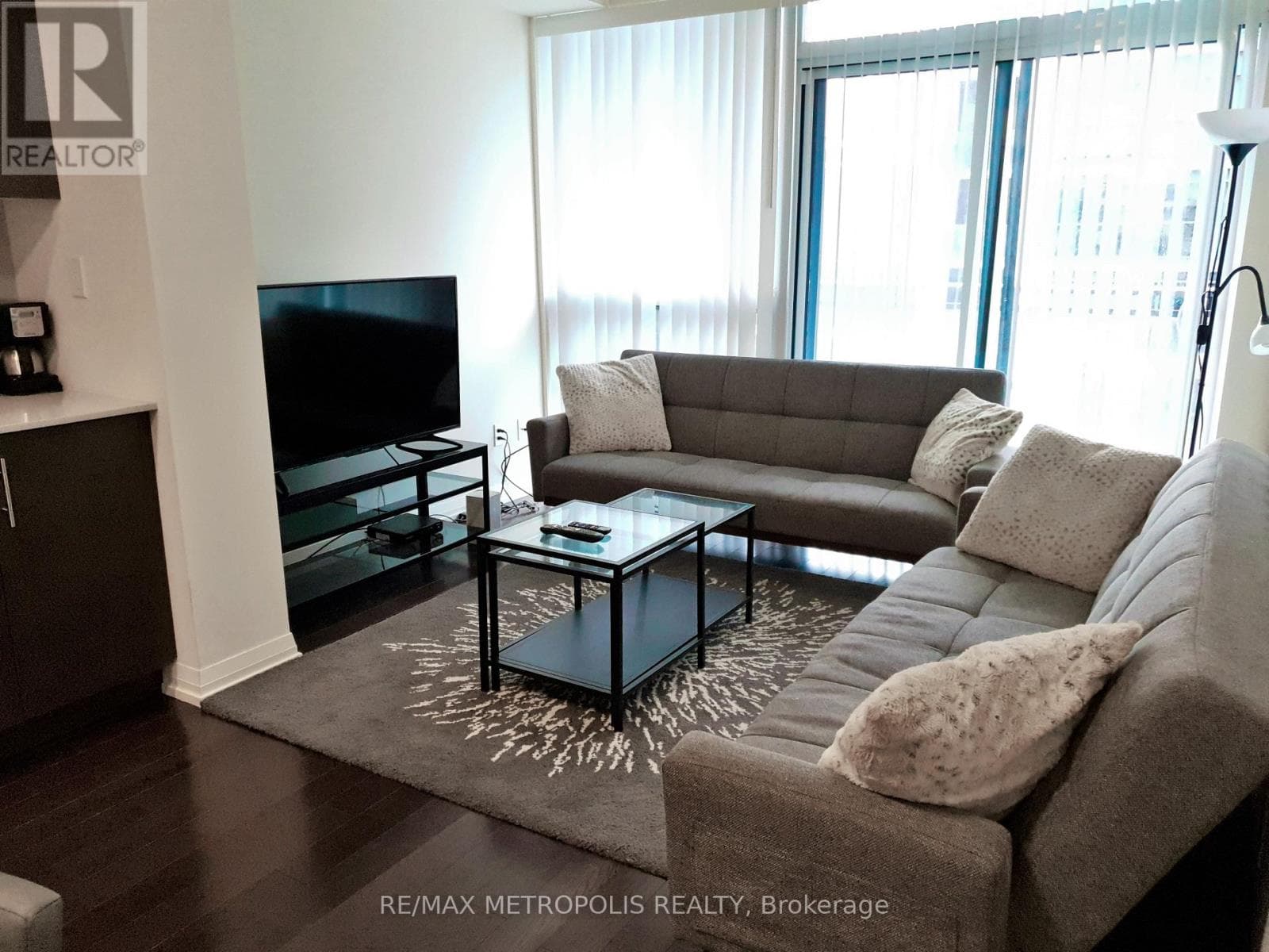 2117 - 460 ADELAIDE STREET E photo 2