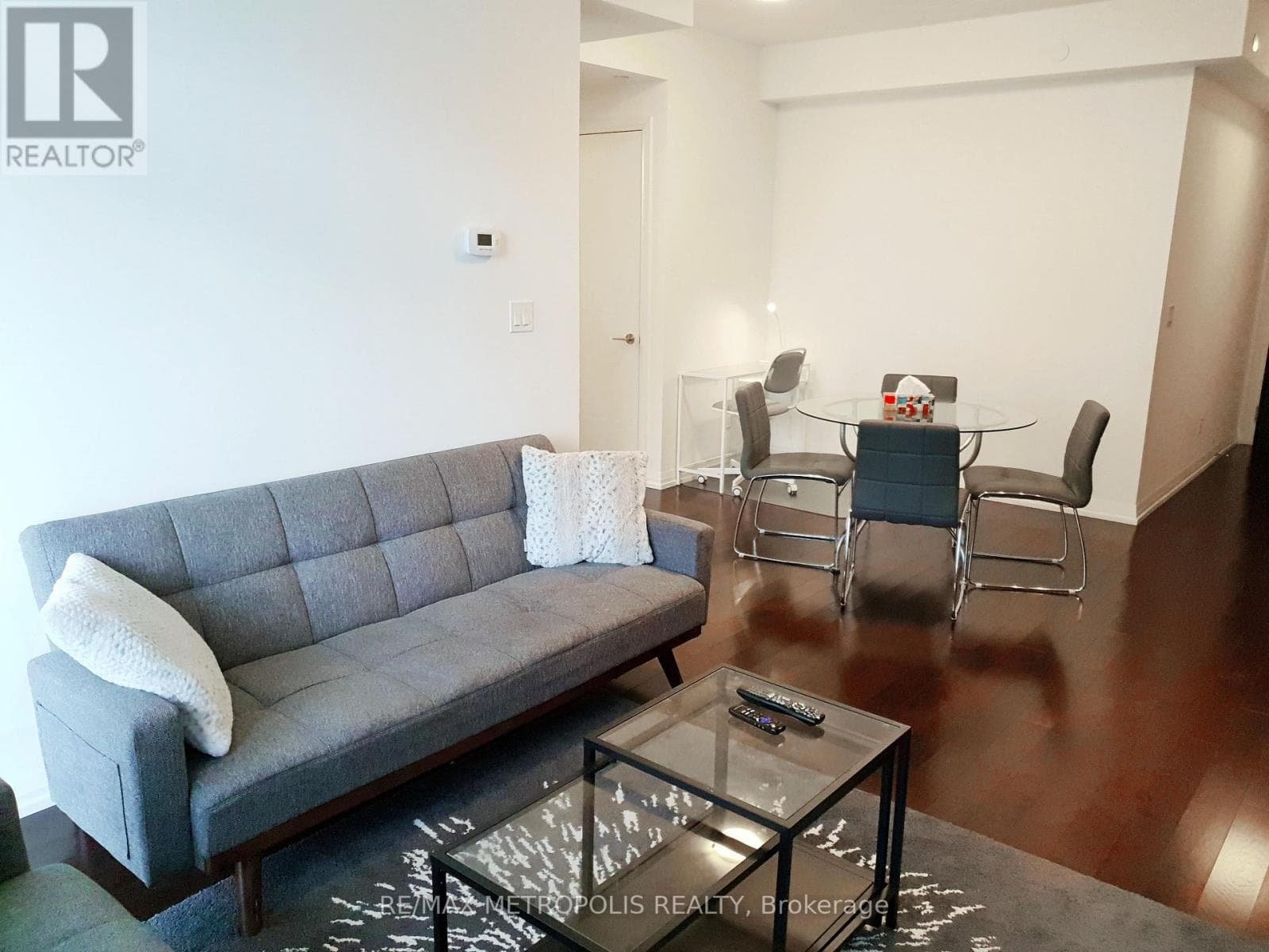 2117 - 460 ADELAIDE STREET E photo 3