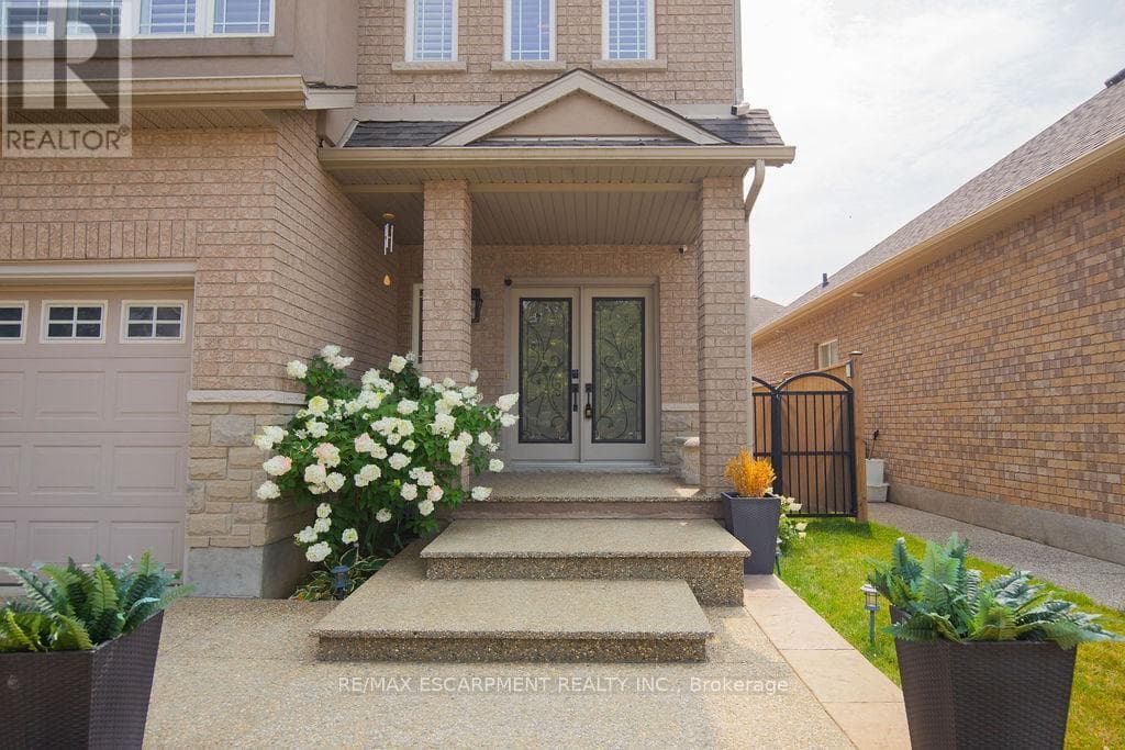 15 MEADOWBANK DRIVE photo 3
