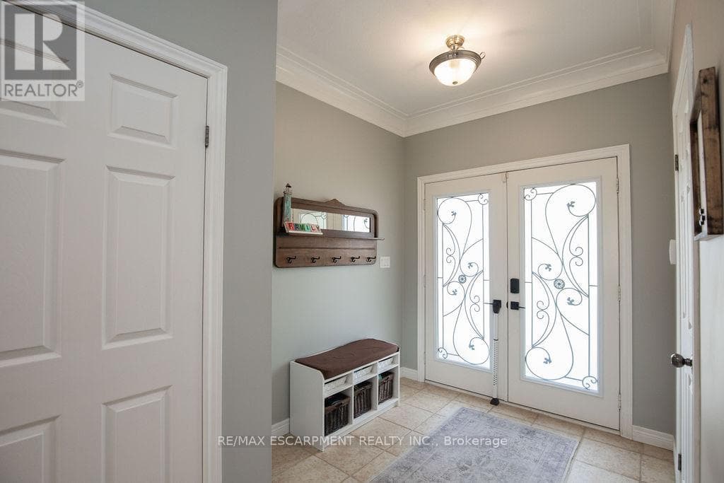 15 MEADOWBANK DRIVE photo 5