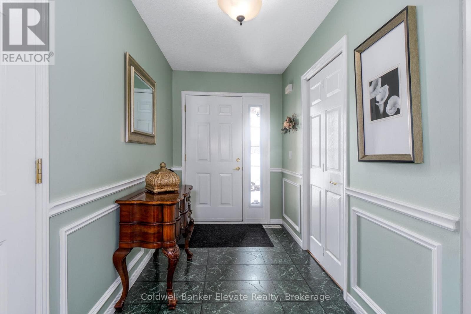 36 - 2705 KINGSWAY DRIVE photo 4