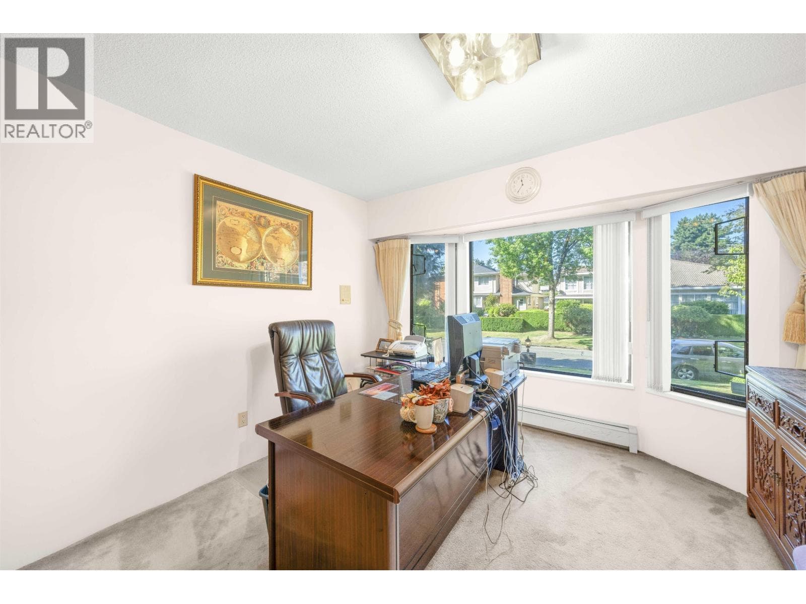 6668 SELKIRK STREET photo 3