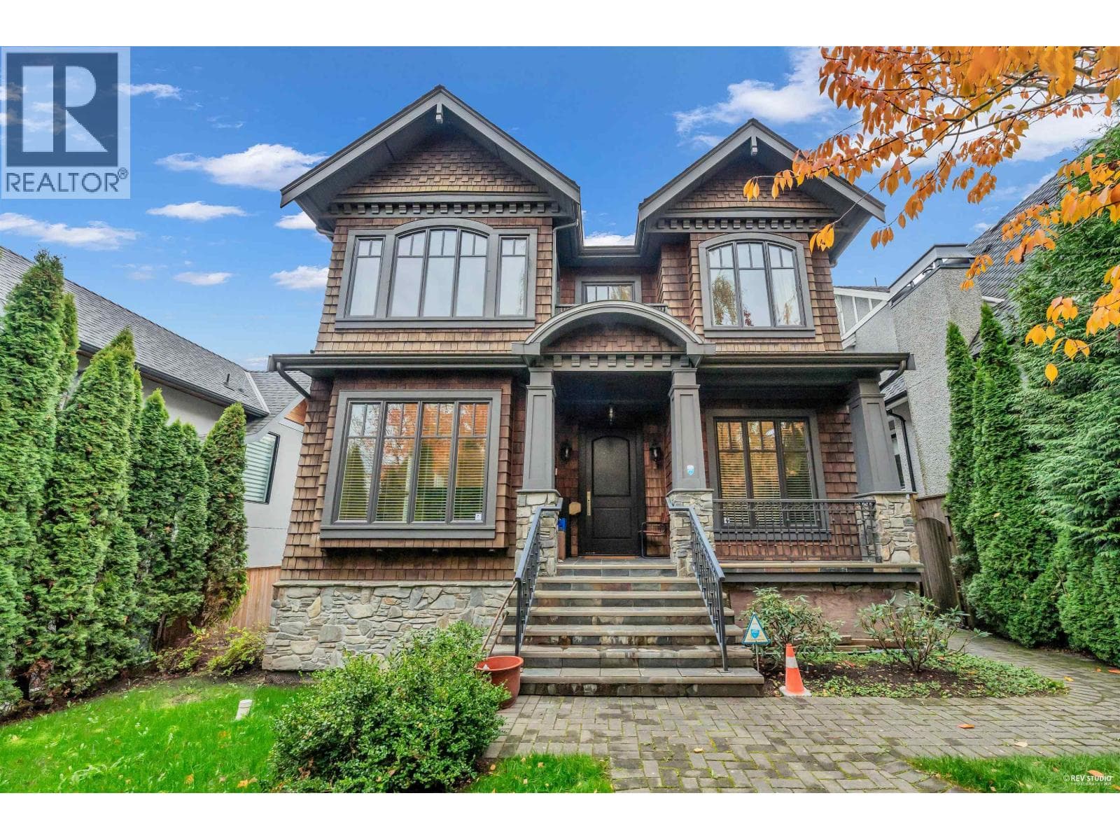 11 bed 9 bath single family at 3522 W 27TH AVENUE — $6,398,000