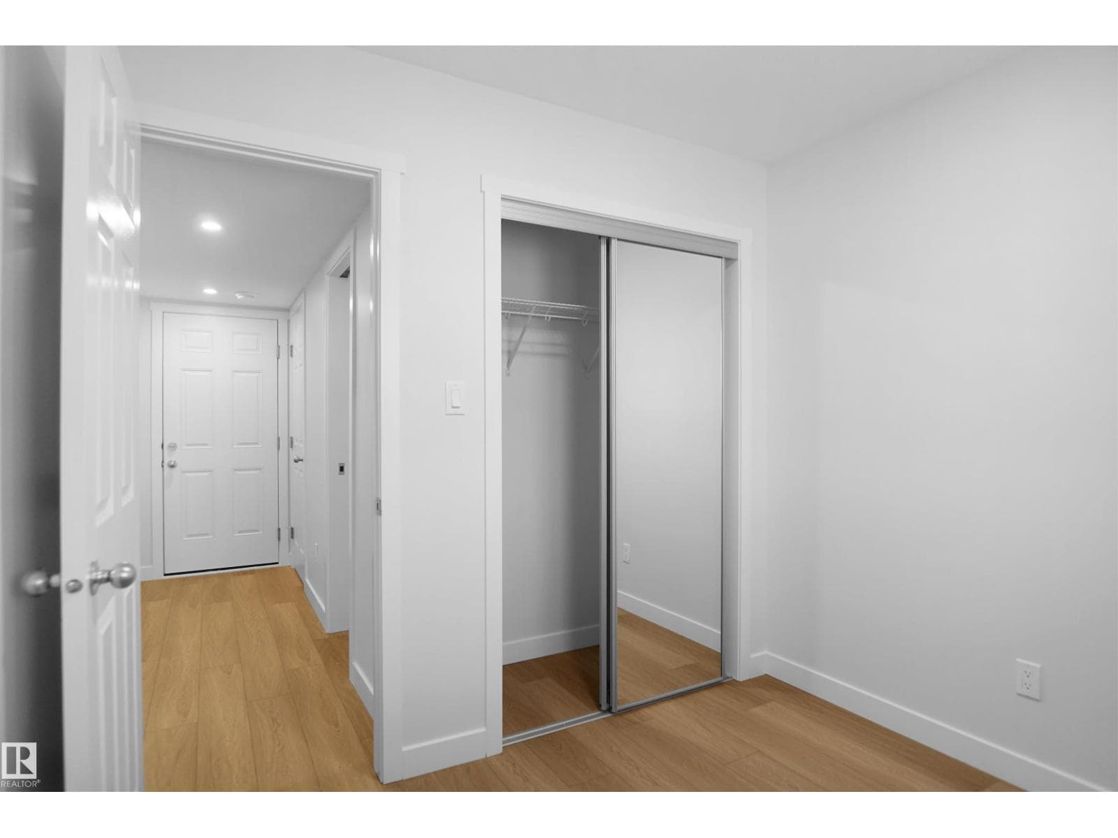 21225 131A AV NW photo 5