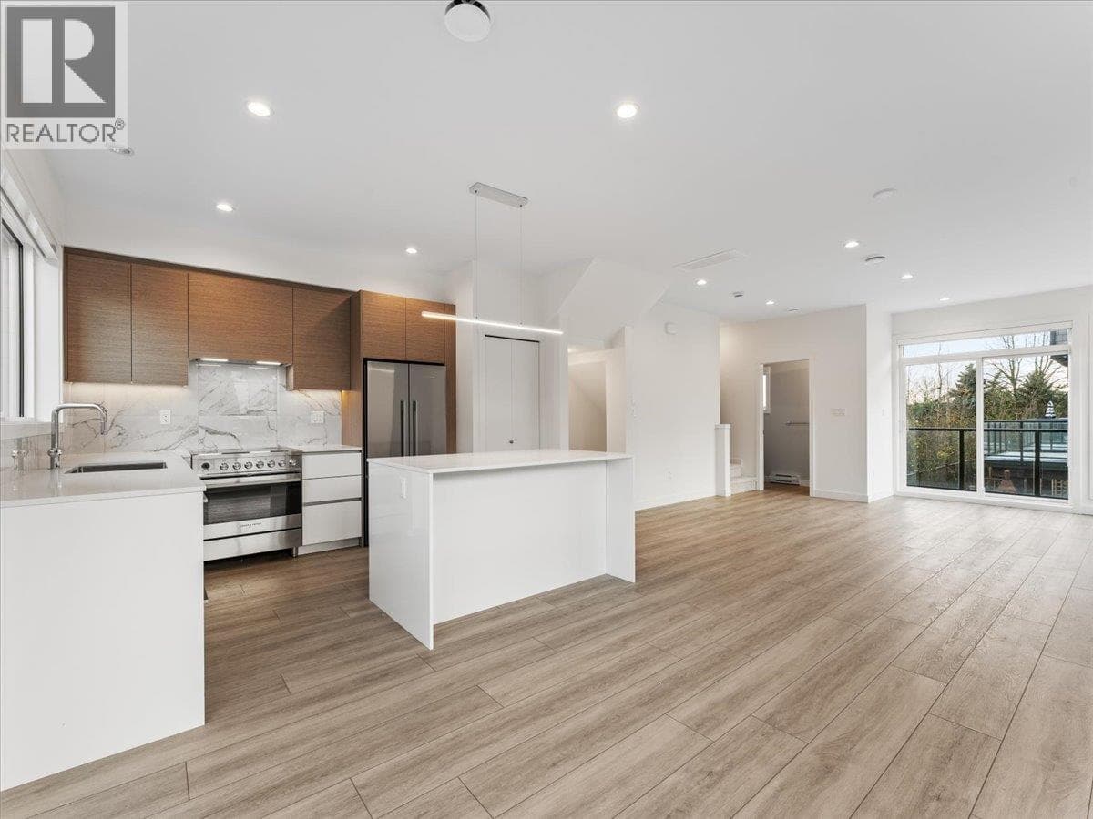 34 4337 BOUNDARY ROAD photo 4