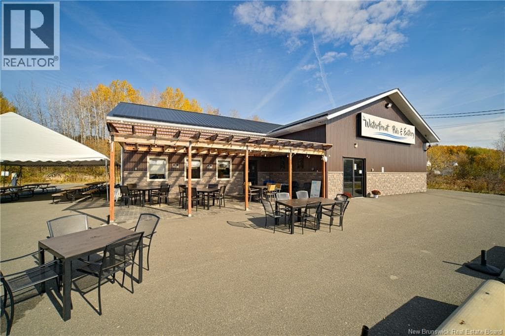 748 New Brunswick 105 photo 2