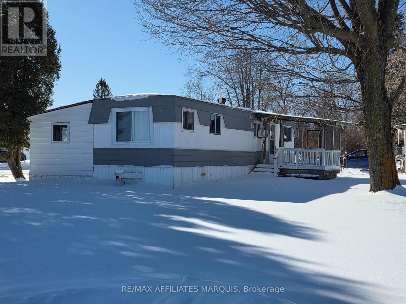 202 JACK STREET photo 4