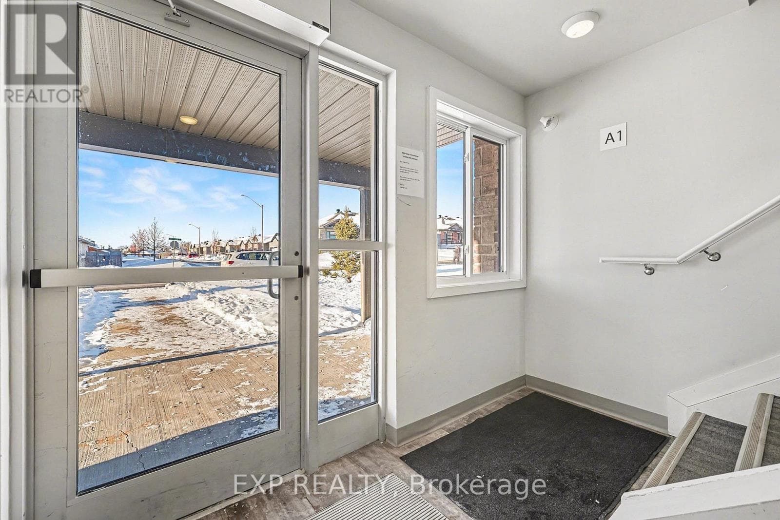 322 HONEYBORNE STREET photo 3