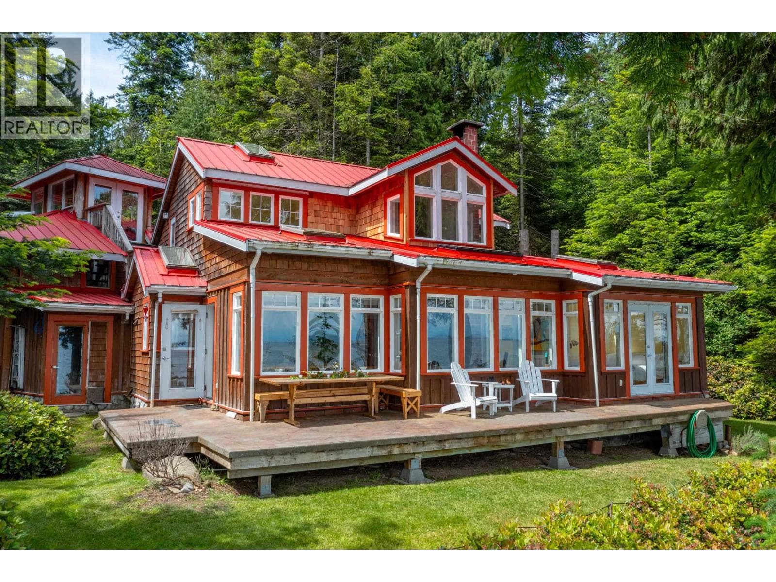 3 bed 3 bath single family at 105 ISLAND PARK DRIVE — $898,000