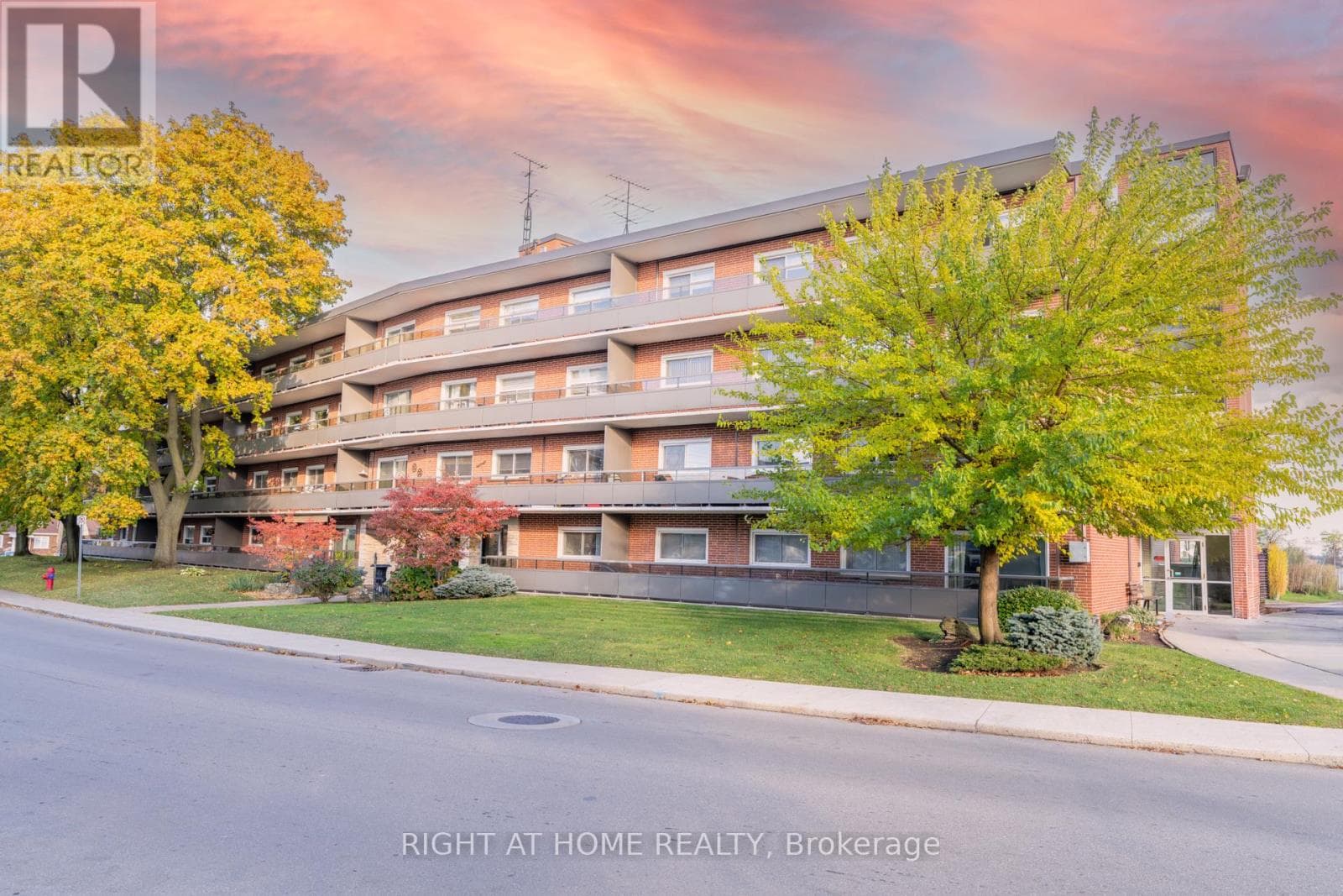 1 bed 1 bath single family at 211 - 11 WOODMAN DRIVE S — $299,999