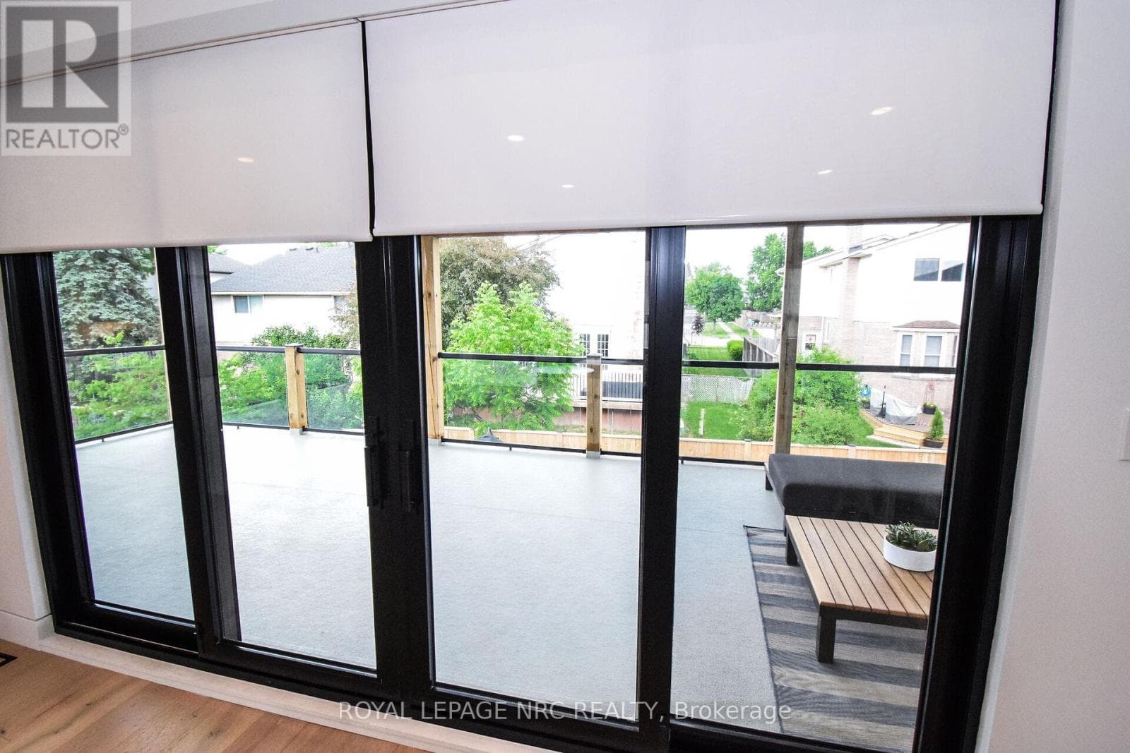 82 IVY CRESCENT photo 5
