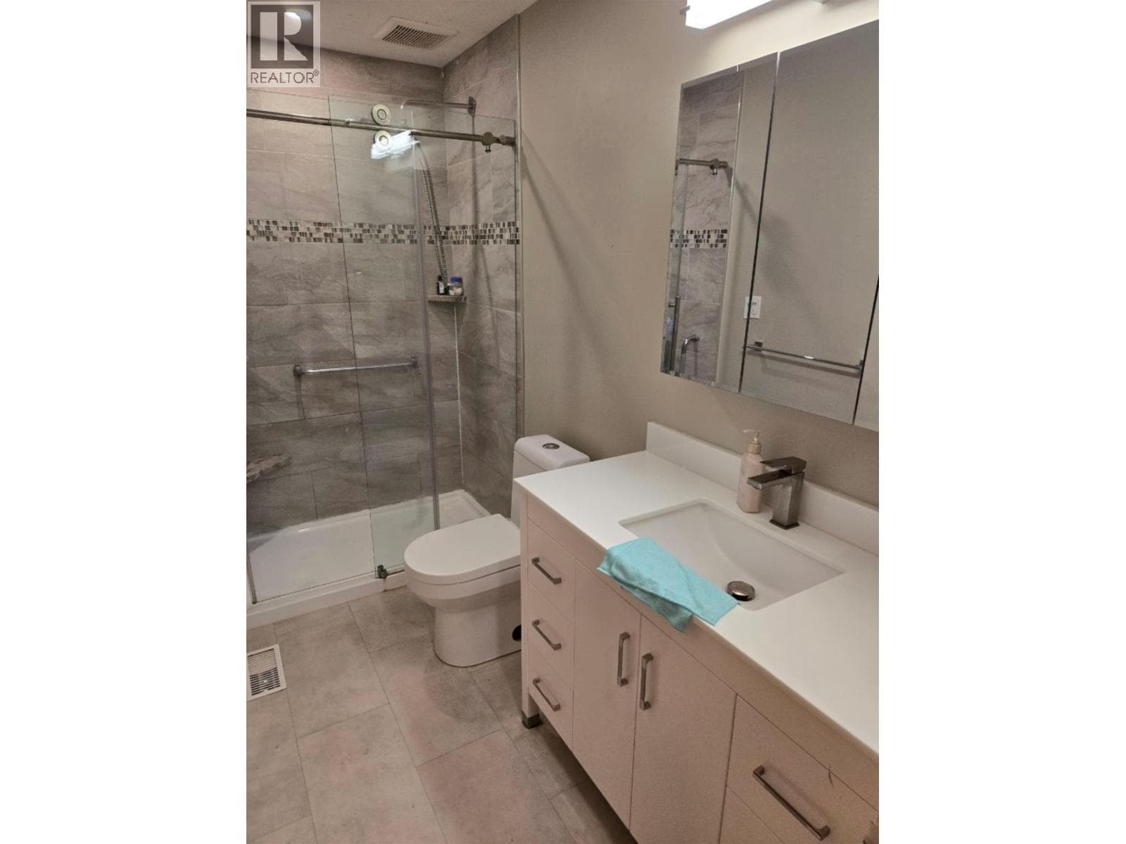 133 S MOFFAT STREET photo 4