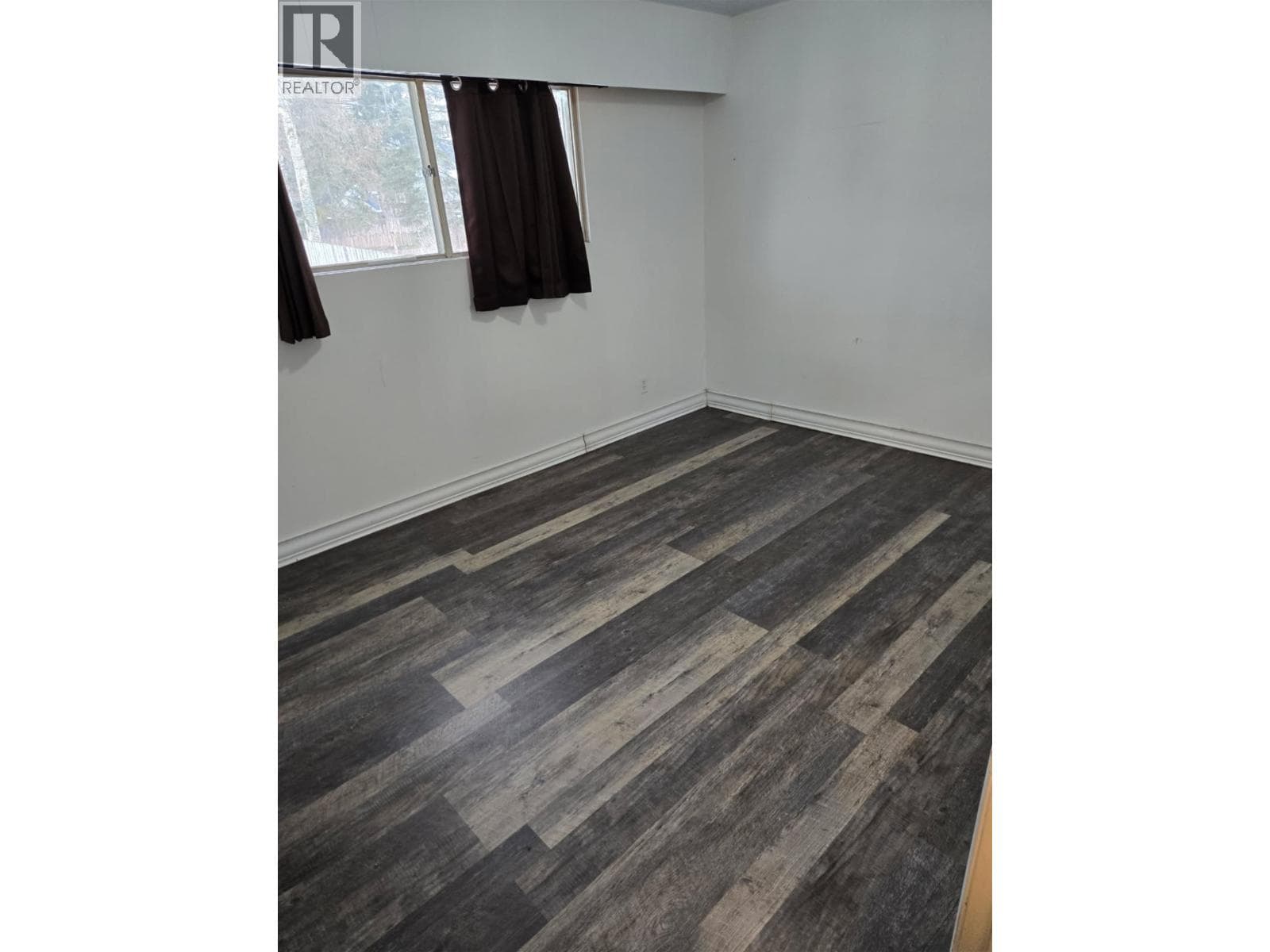 133 S MOFFAT STREET photo 5