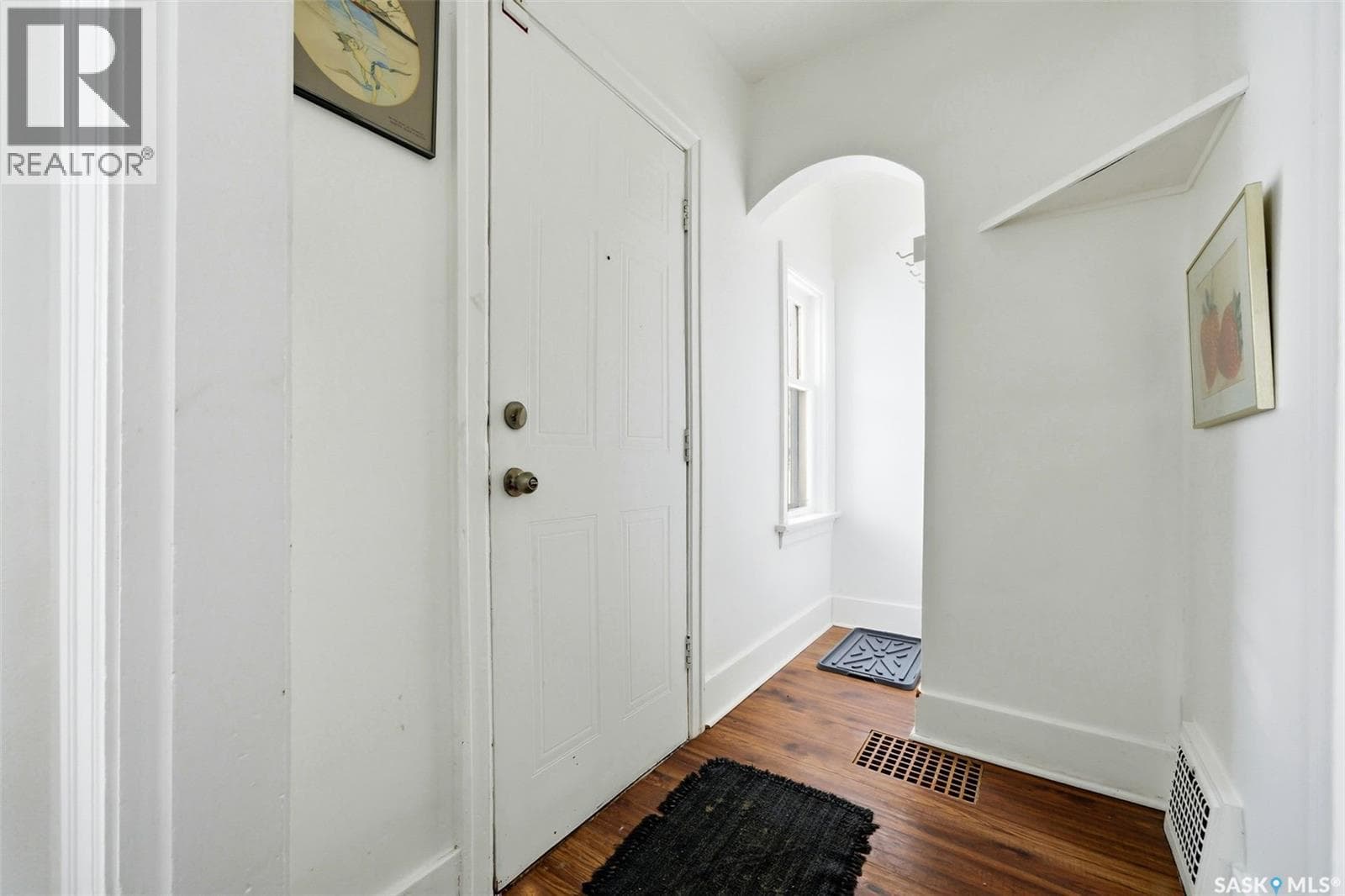 1421 Princess STREET — photo 3