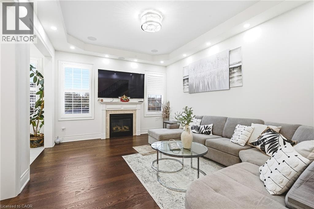 60 GOLDEN HAWK Drive photo 4