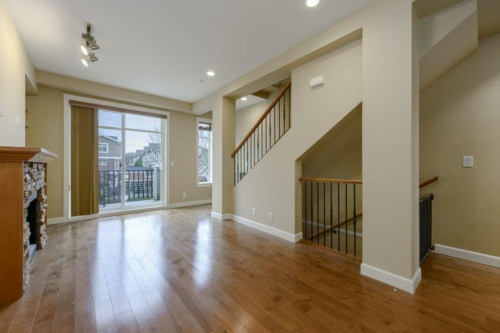 38 20738 84 AVENUE photo 4