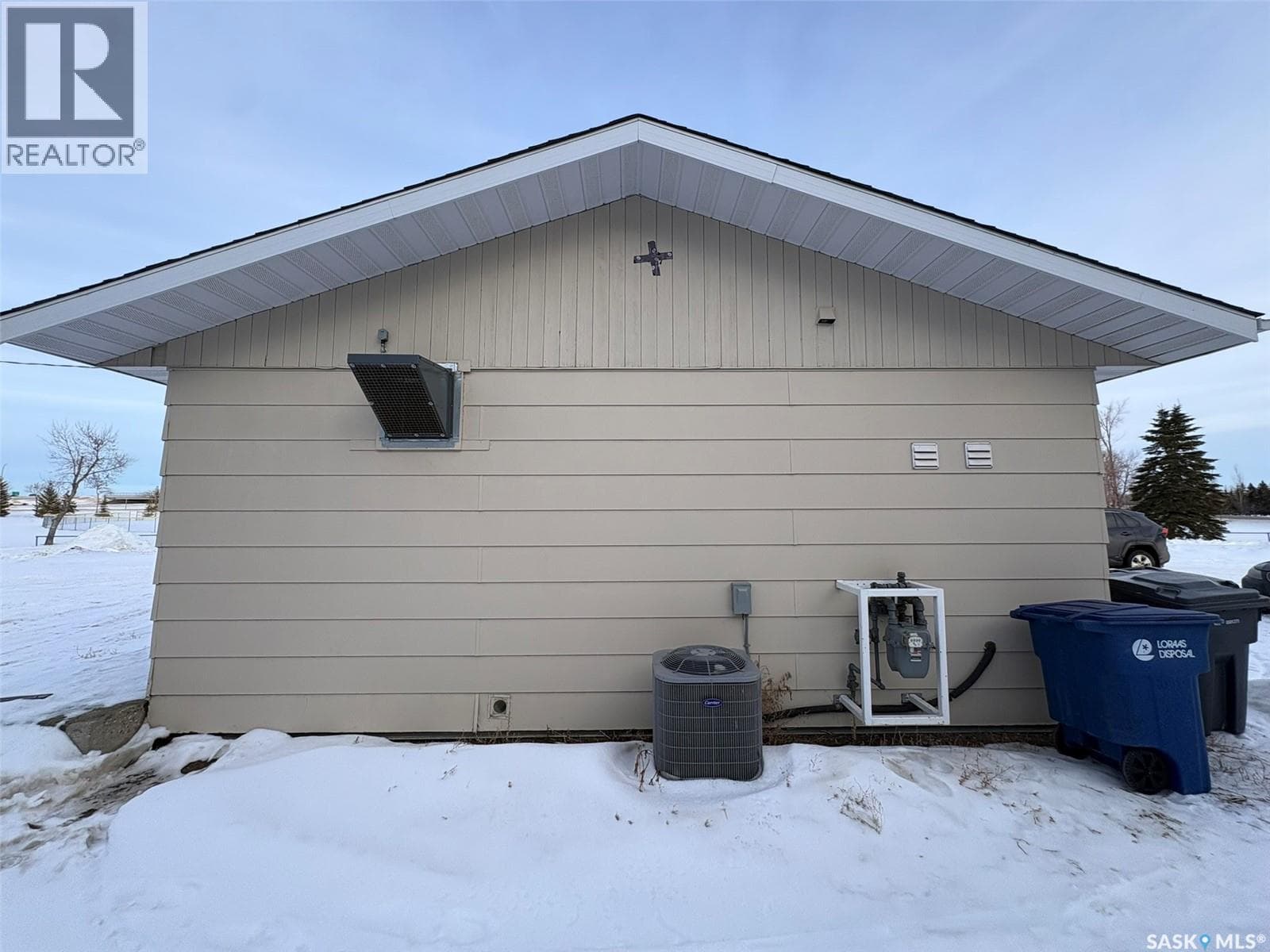 9 Gregory AVENUE E — photo 3