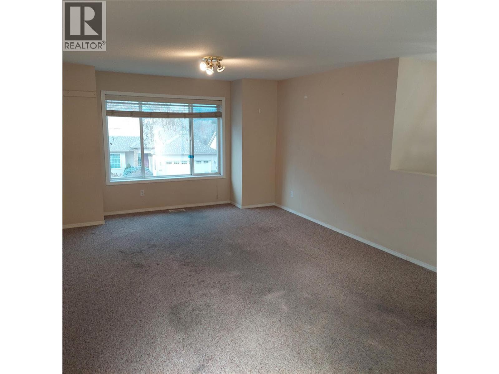 273 Brighton Road photo 2