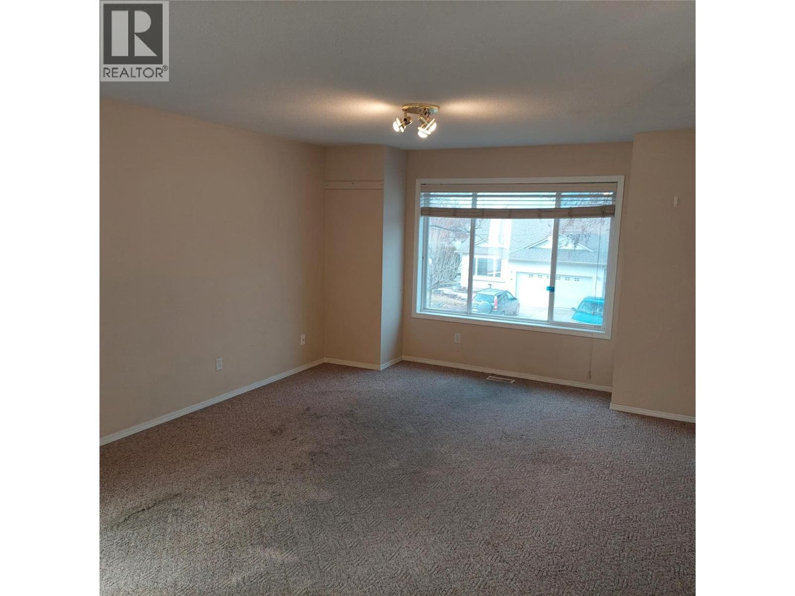 273 Brighton Road photo 3