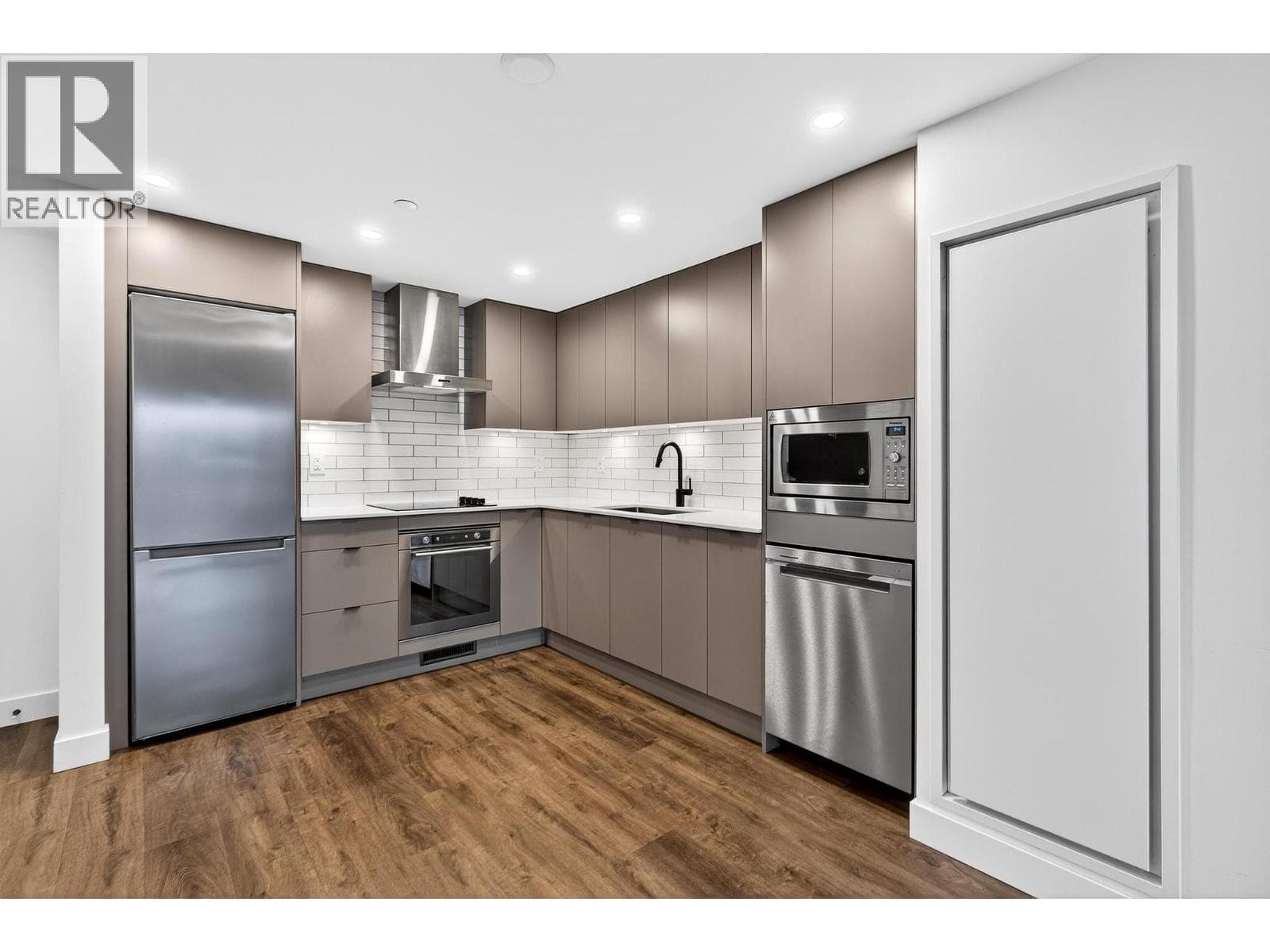 1471 St Paul Street Unit# 1301 photo 5
