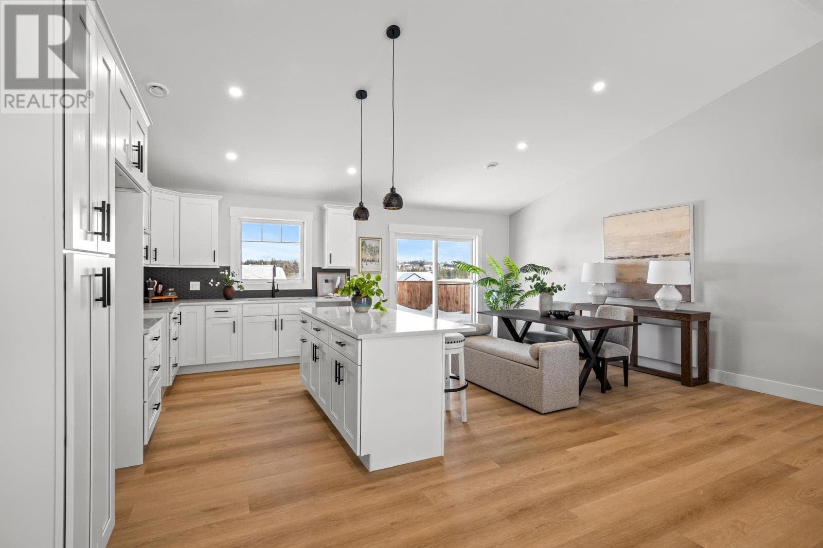 43 Hudson Avenue photo 3