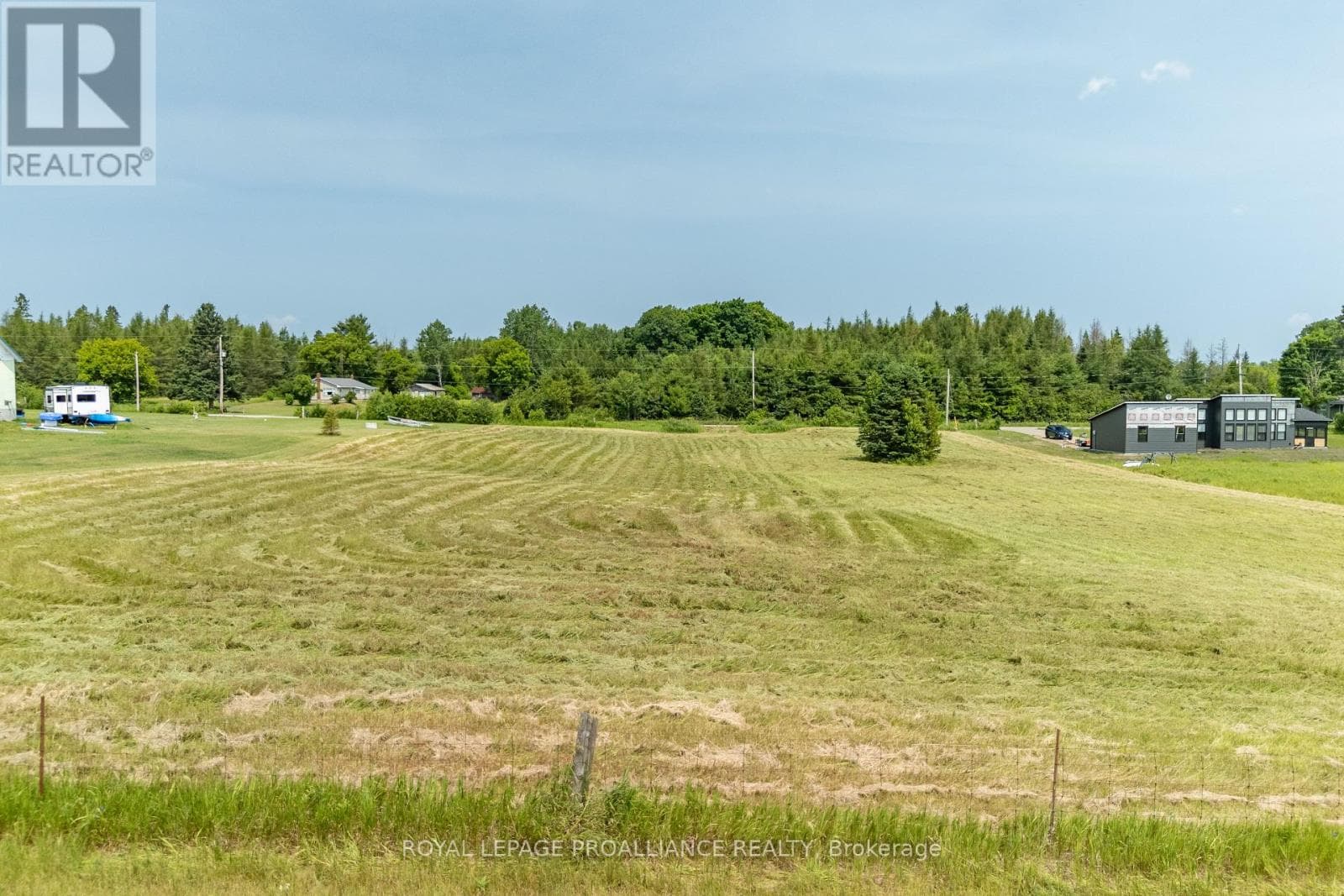 1226 GULL LAKE ROAD photo 4