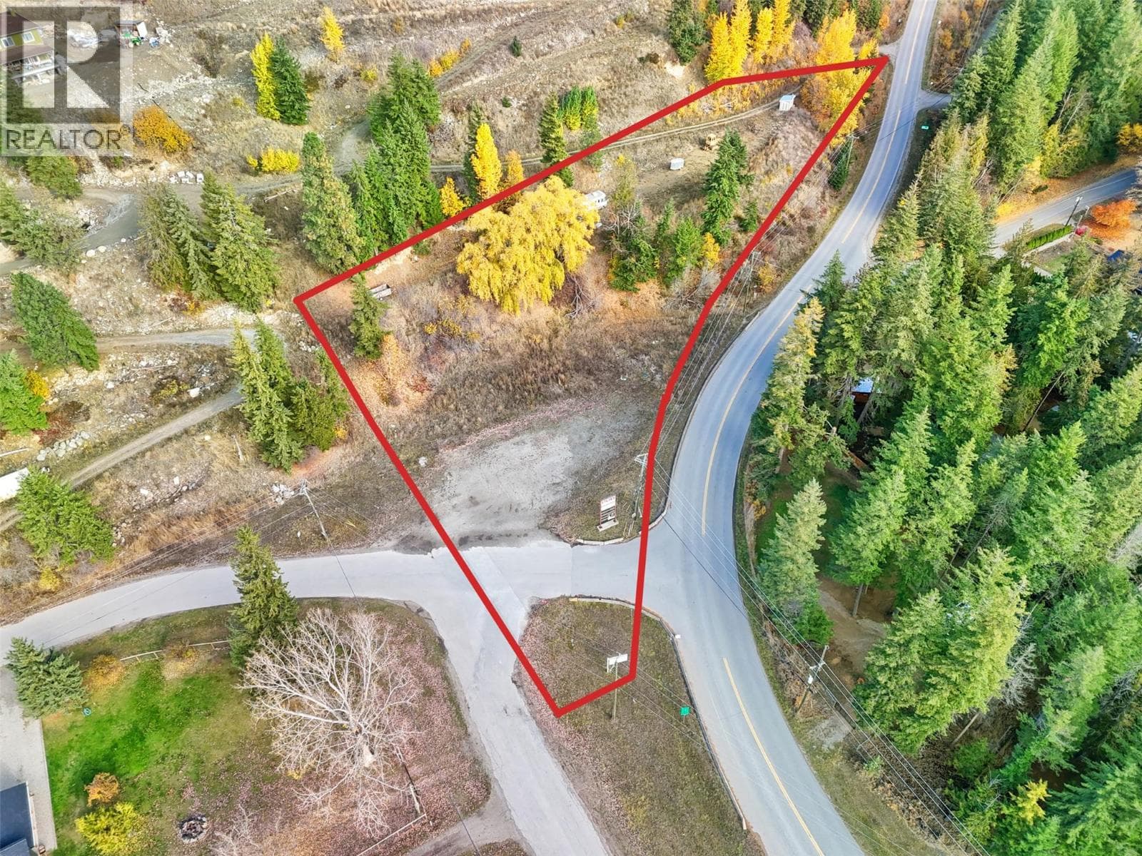 4177 Squilax-Anglemont Highway photo 4