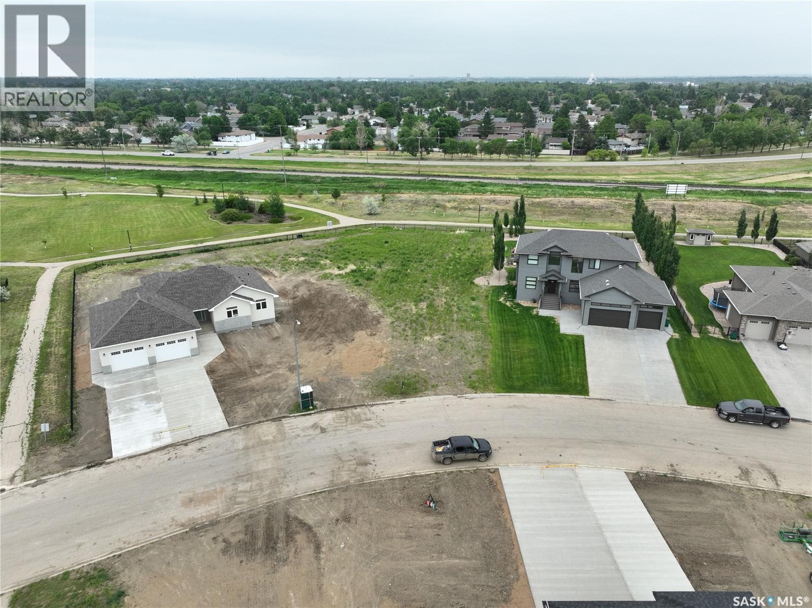 236 Iron Bridge DRIVE — photo 3